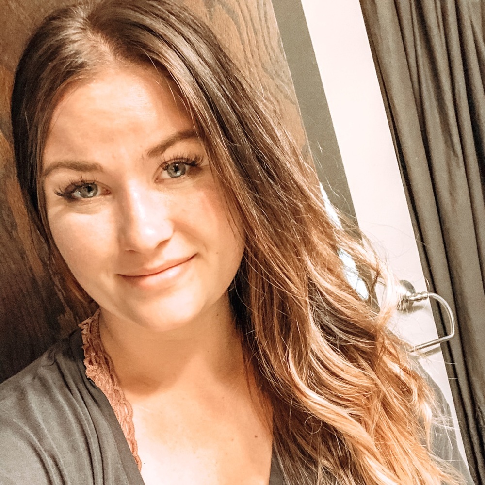 Meet your Posher, Ashley